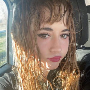 Meet your Posher, Adriana